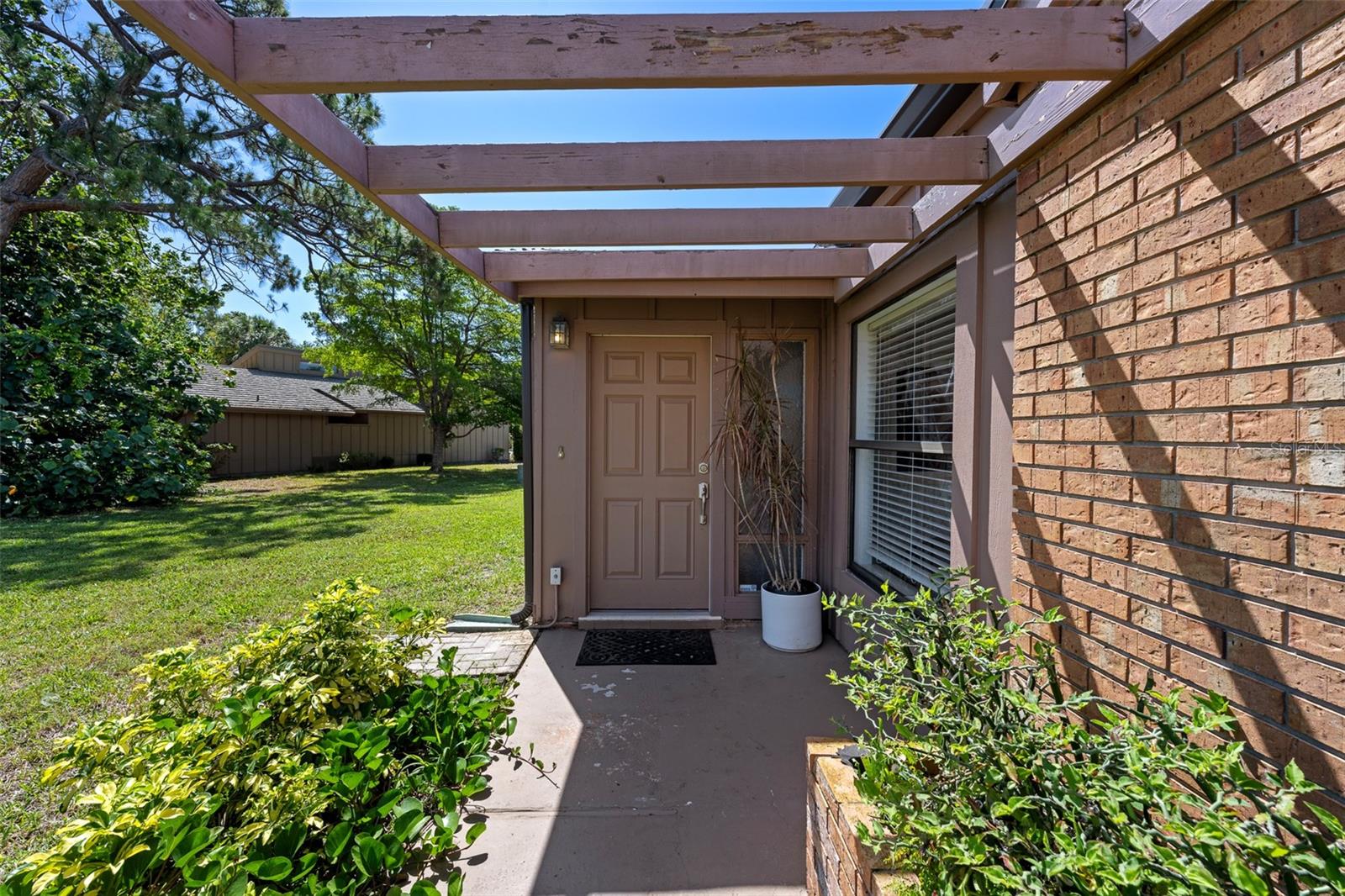 Image 4 of 38 For 6101 Willow Oak Circle