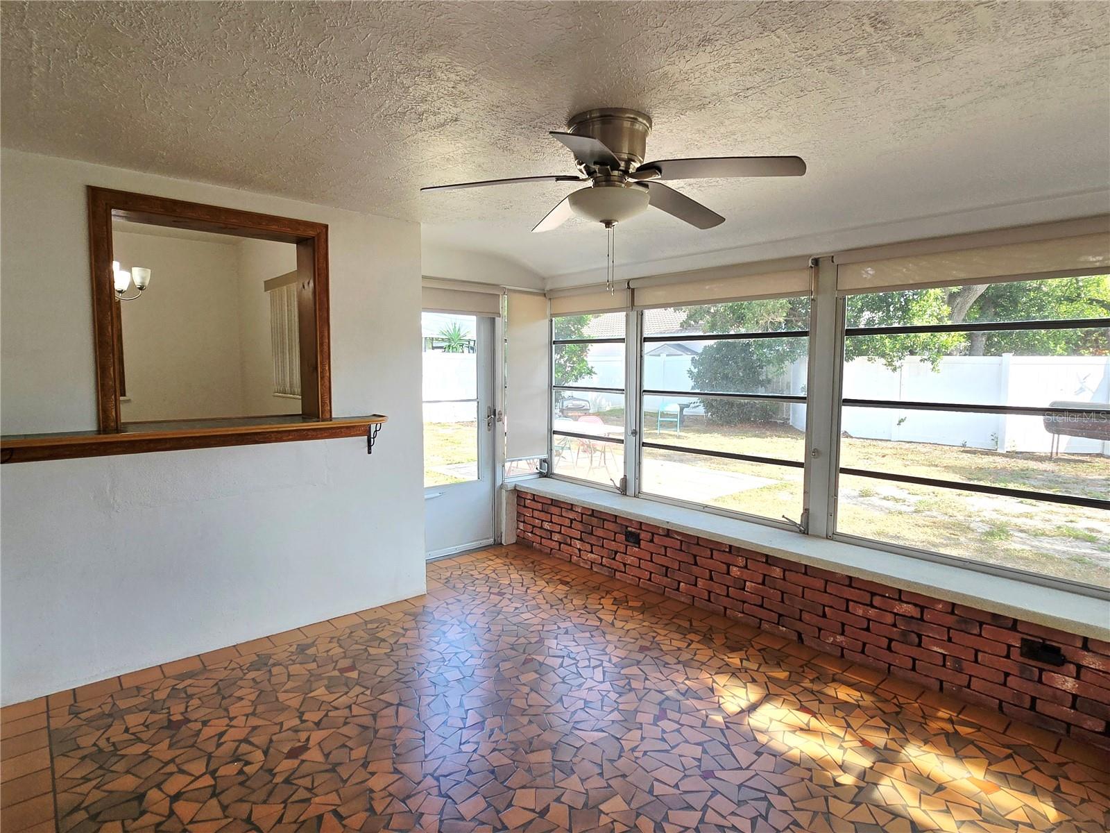 Image 17 of 33 For 11735 86th Avenue