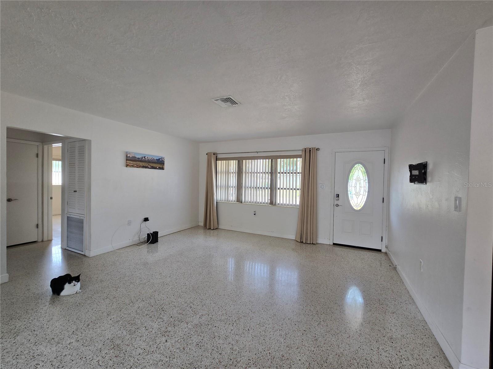 Image 4 of 33 For 11735 86th Avenue