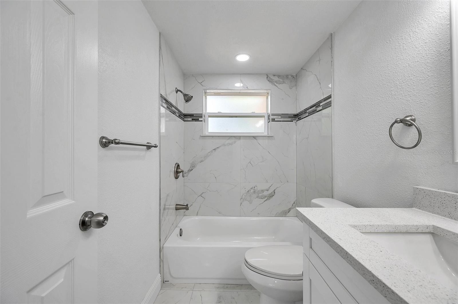 Listing photo id 19 for 6309 7th Avenue