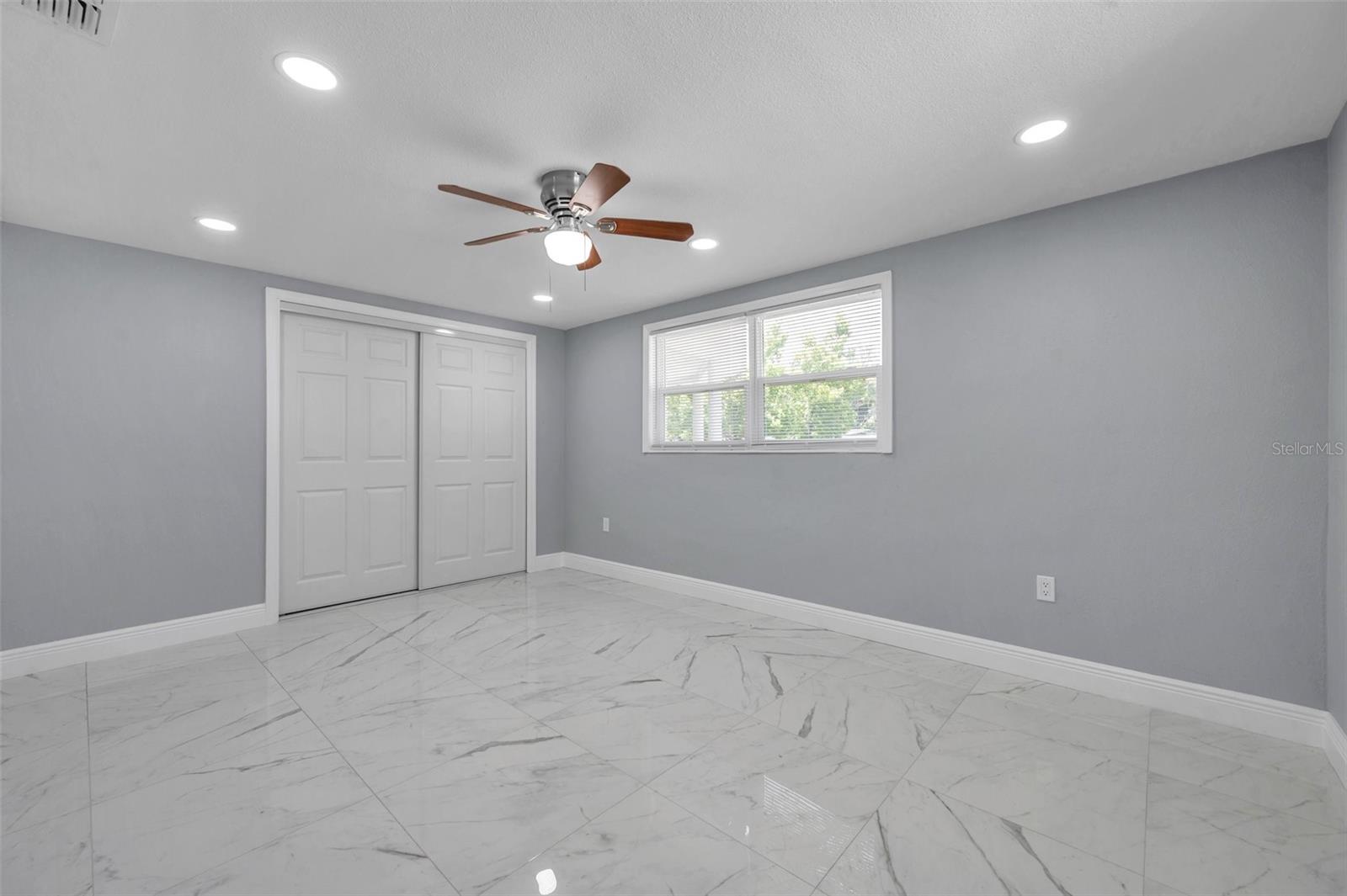 Listing photo id 22 for 6309 7th Avenue