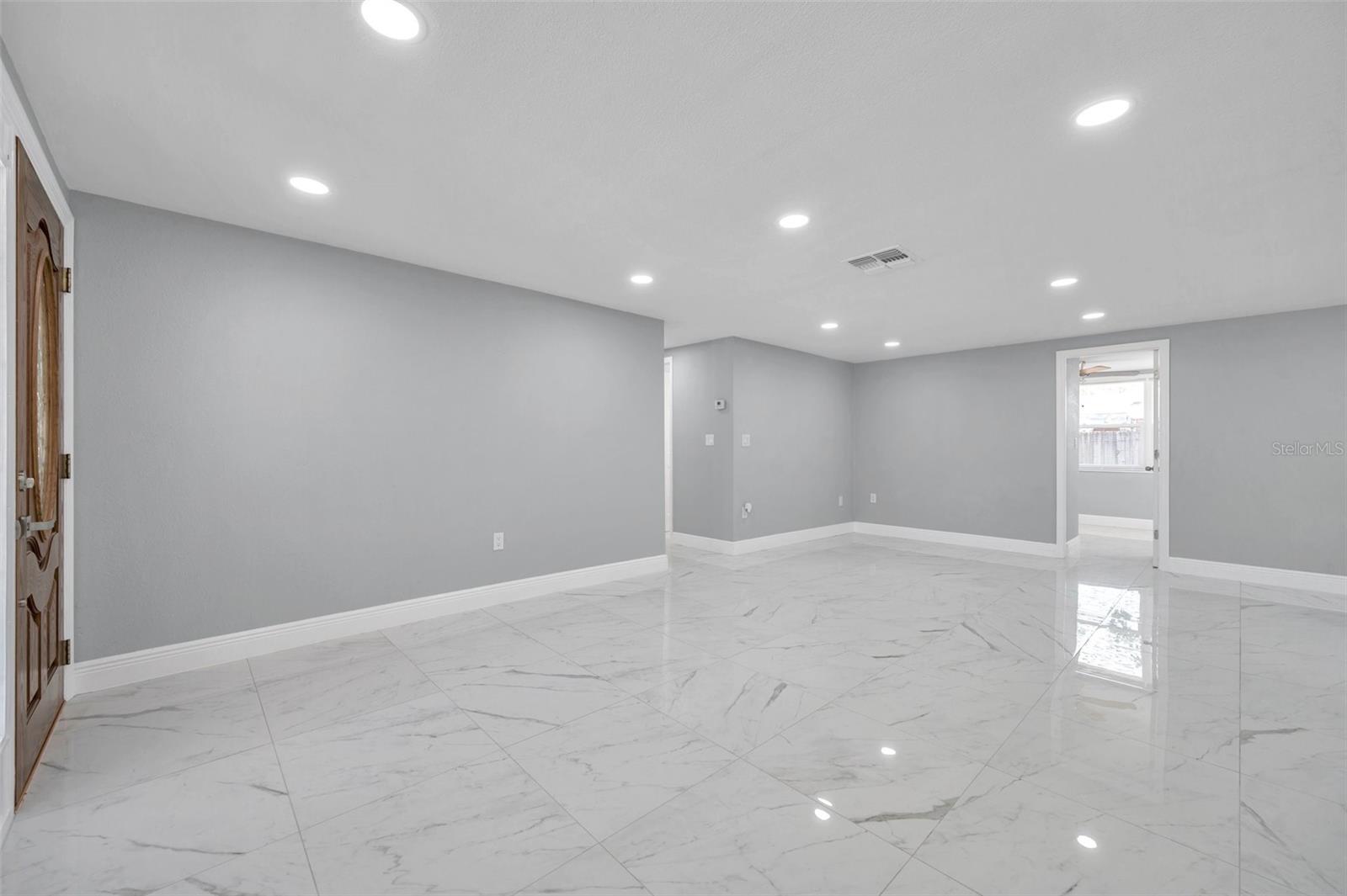 Listing photo id 4 for 6309 7th Avenue