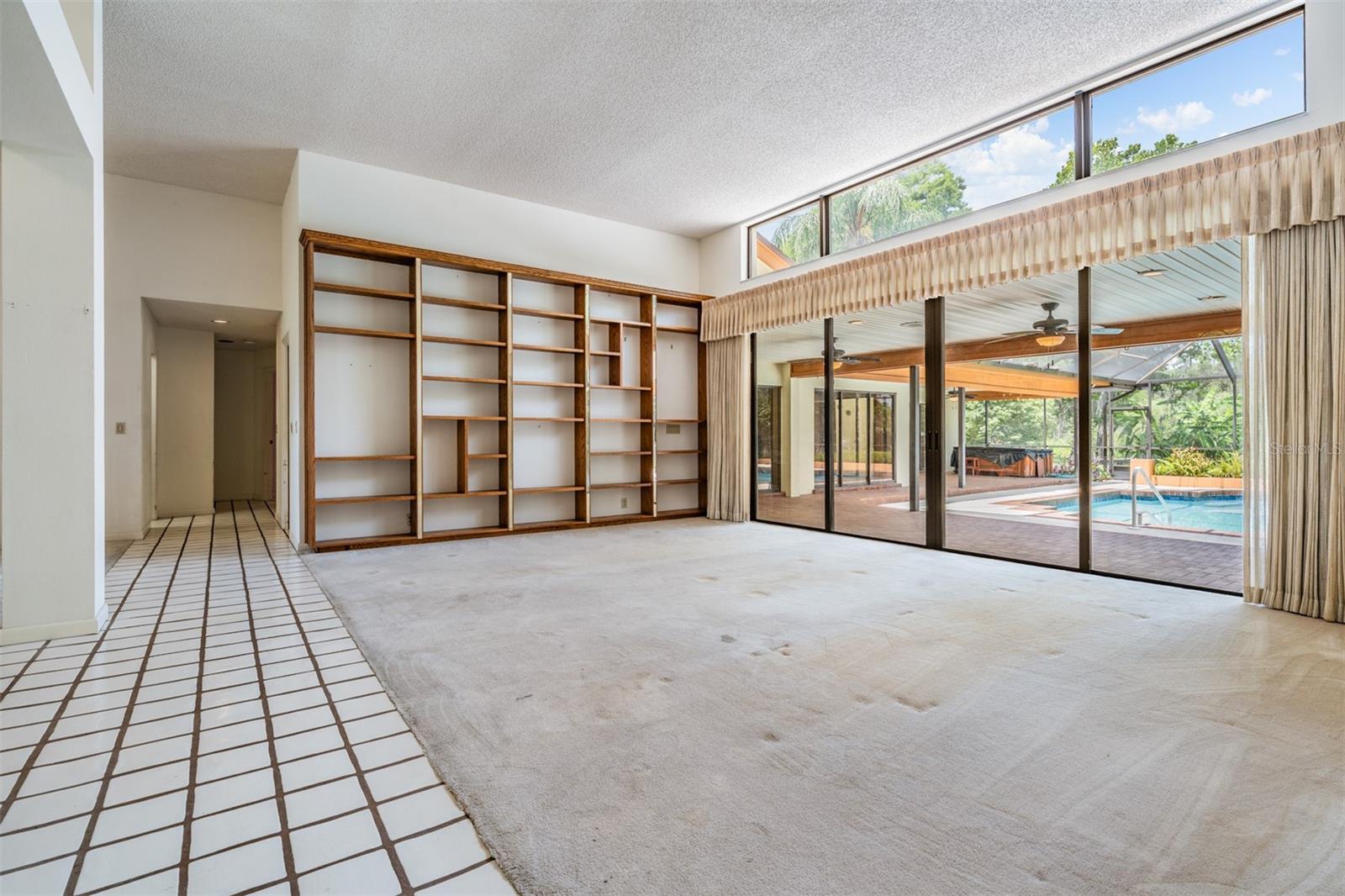 Image 10 of 62 For 707 Warren Road