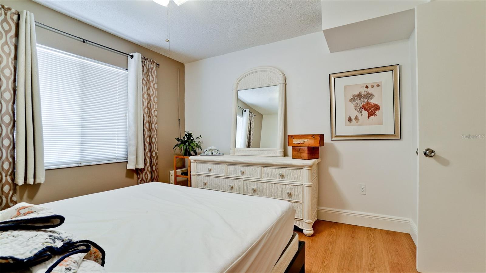 Image 18 of 43 For 3534 Lake Bayshore Drive 118