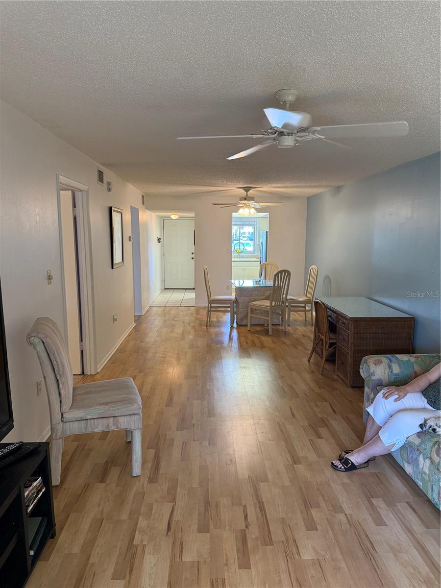 Image 34 of 43 For 3534 Lake Bayshore Drive 118