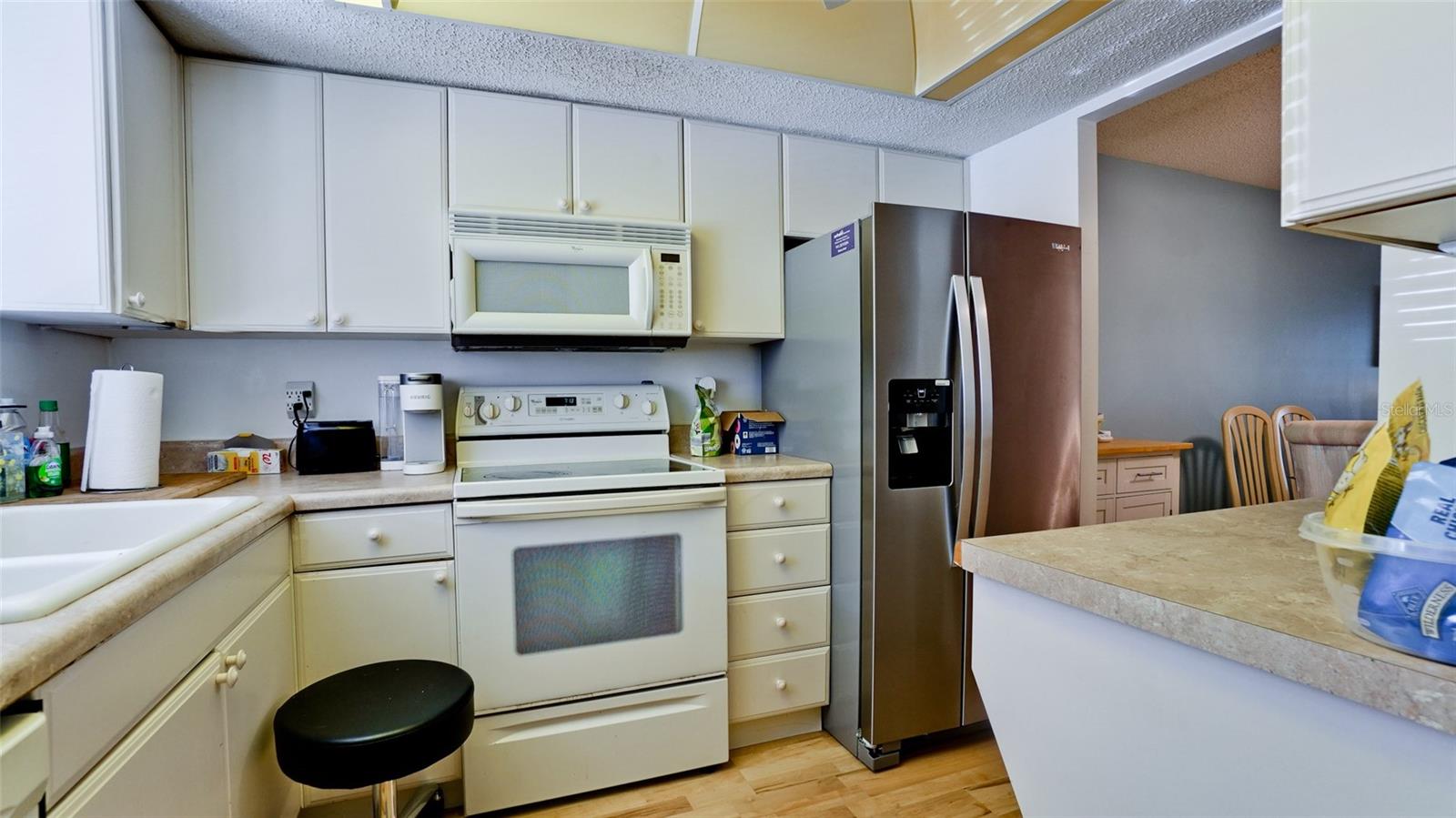 Image 8 of 43 For 3534 Lake Bayshore Drive 118
