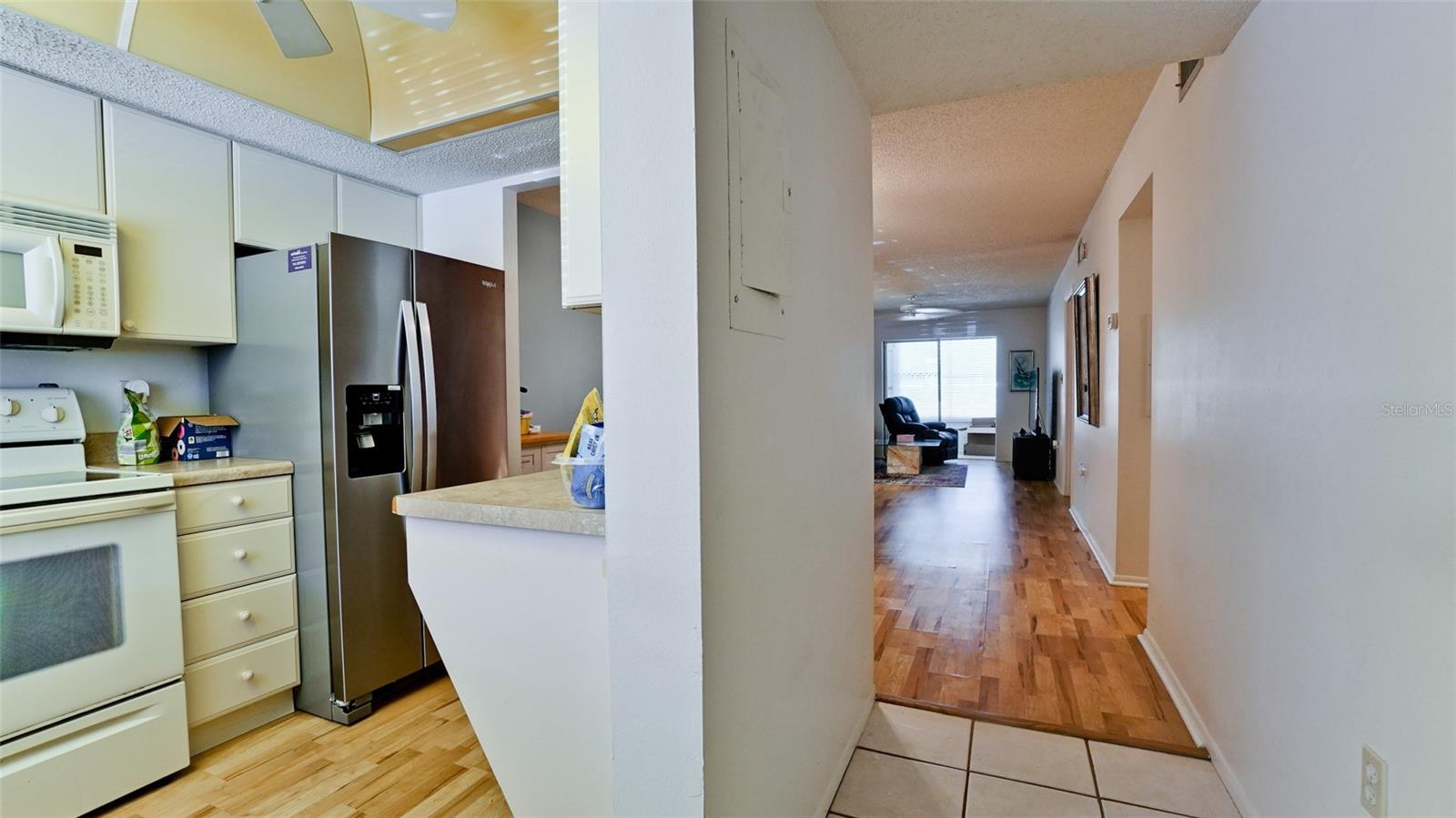 Image 9 of 43 For 3534 Lake Bayshore Drive 118