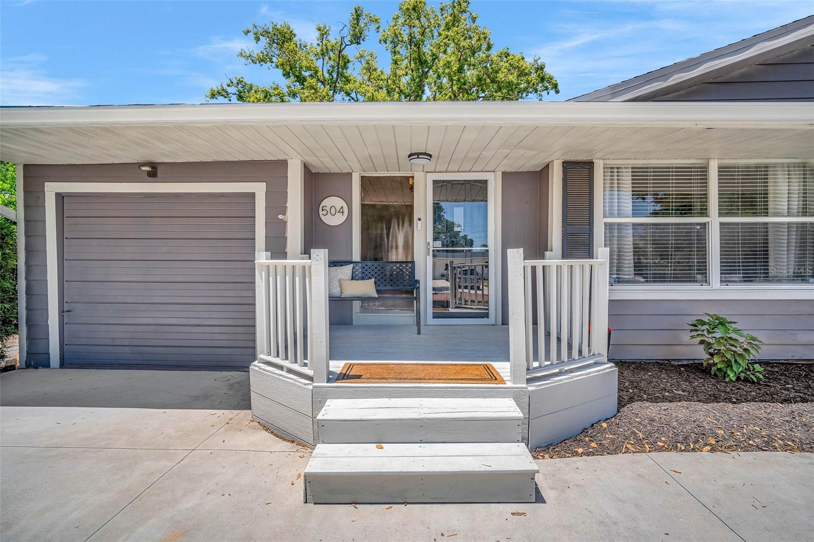 Listing photo id 0 for 504 7th Avenue Sw