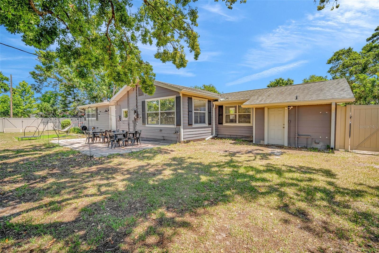 Listing photo id 20 for 504 7th Avenue Sw