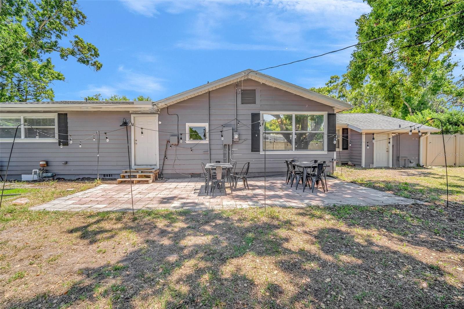 Listing photo id 21 for 504 7th Avenue Sw