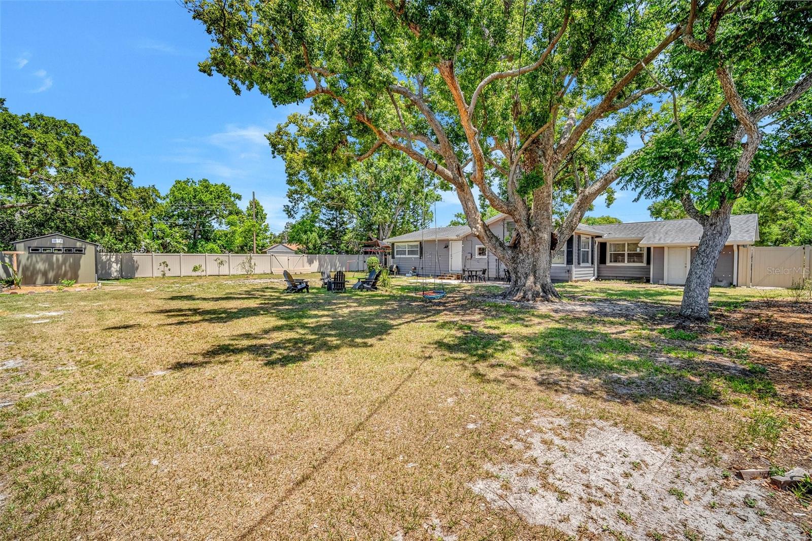 Listing photo id 22 for 504 7th Avenue Sw