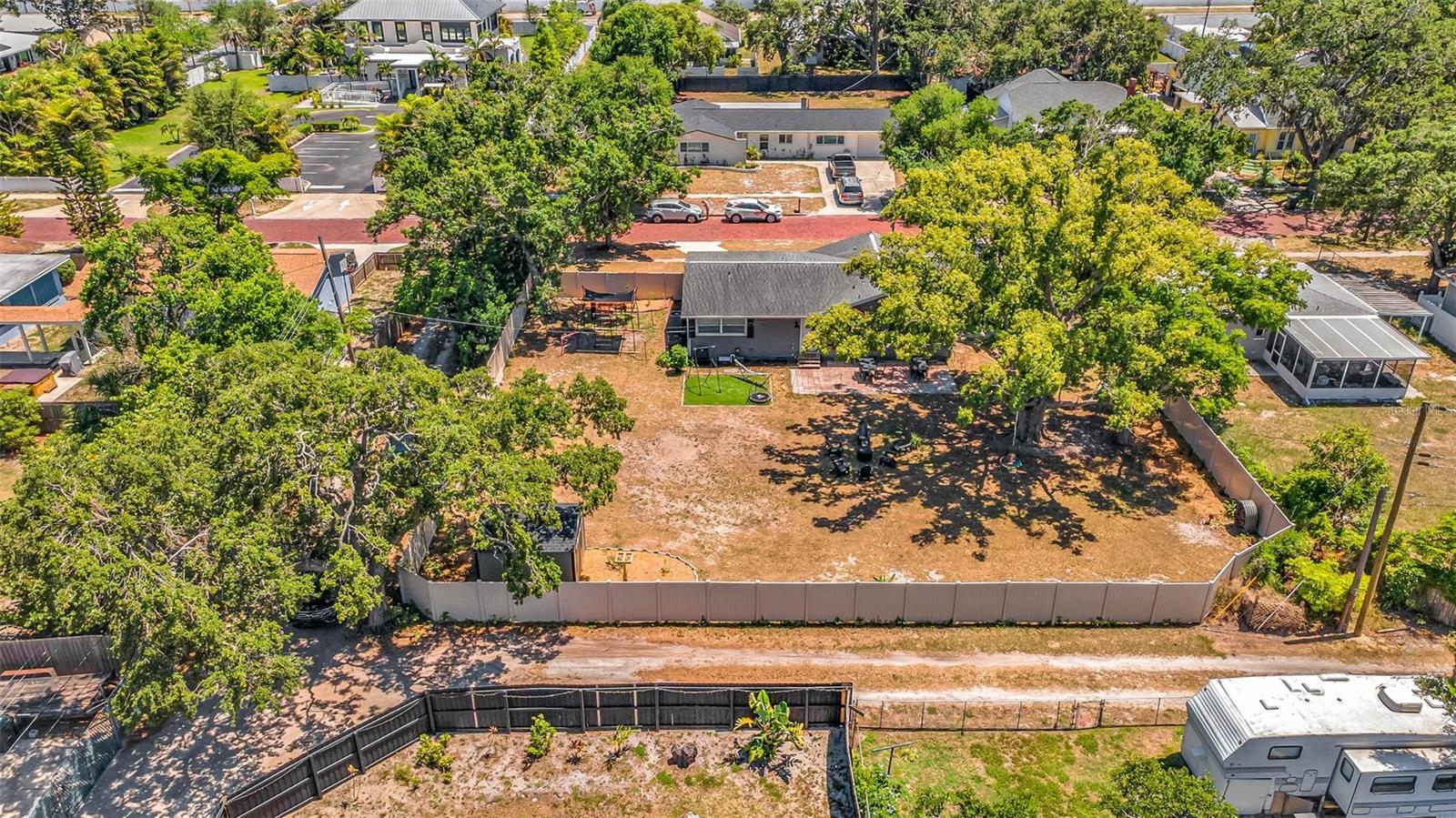 Listing photo id 29 for 504 7th Avenue Sw