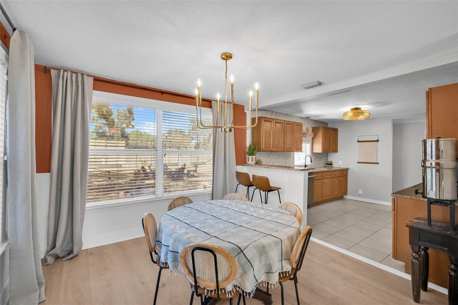 Listing photo id 5 for 504 7th Avenue Sw