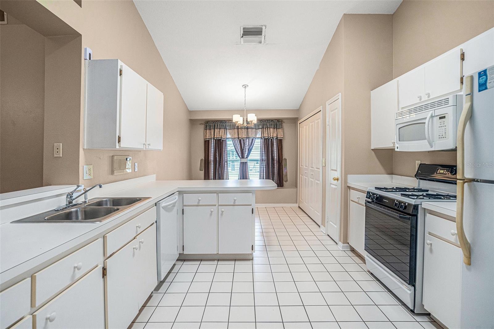 Image 12 of 21 For 1802 Durkee Place