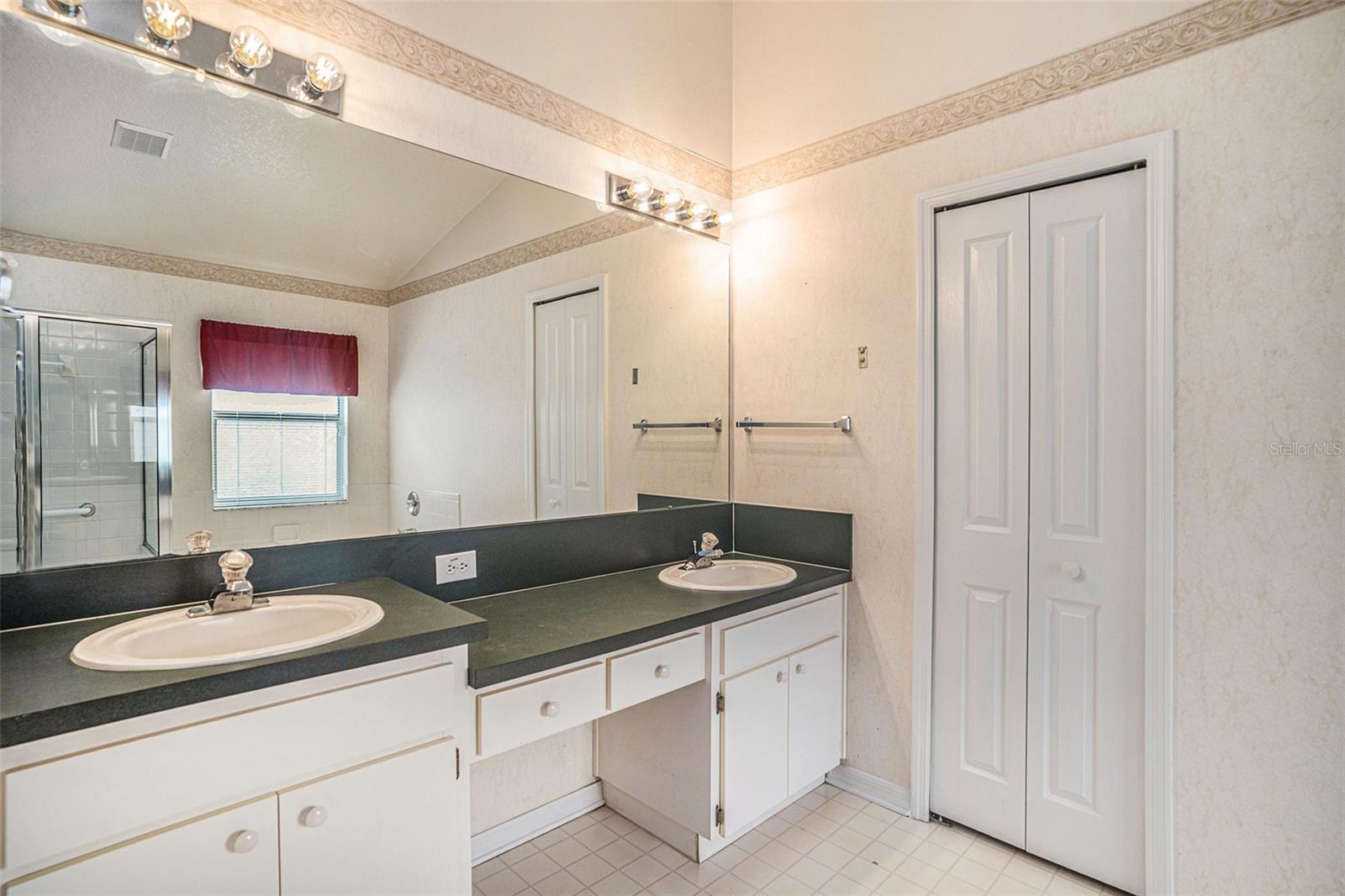 Image 15 of 21 For 1802 Durkee Place