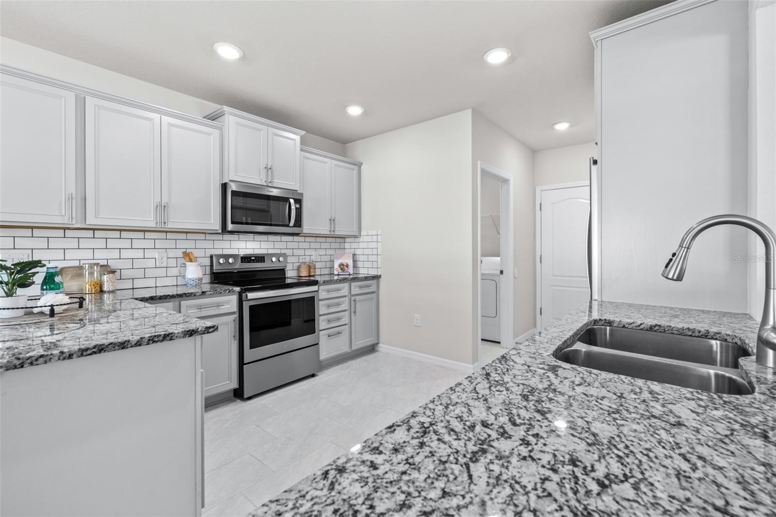 Image 11 of 37 For 6563 Ryestone Way