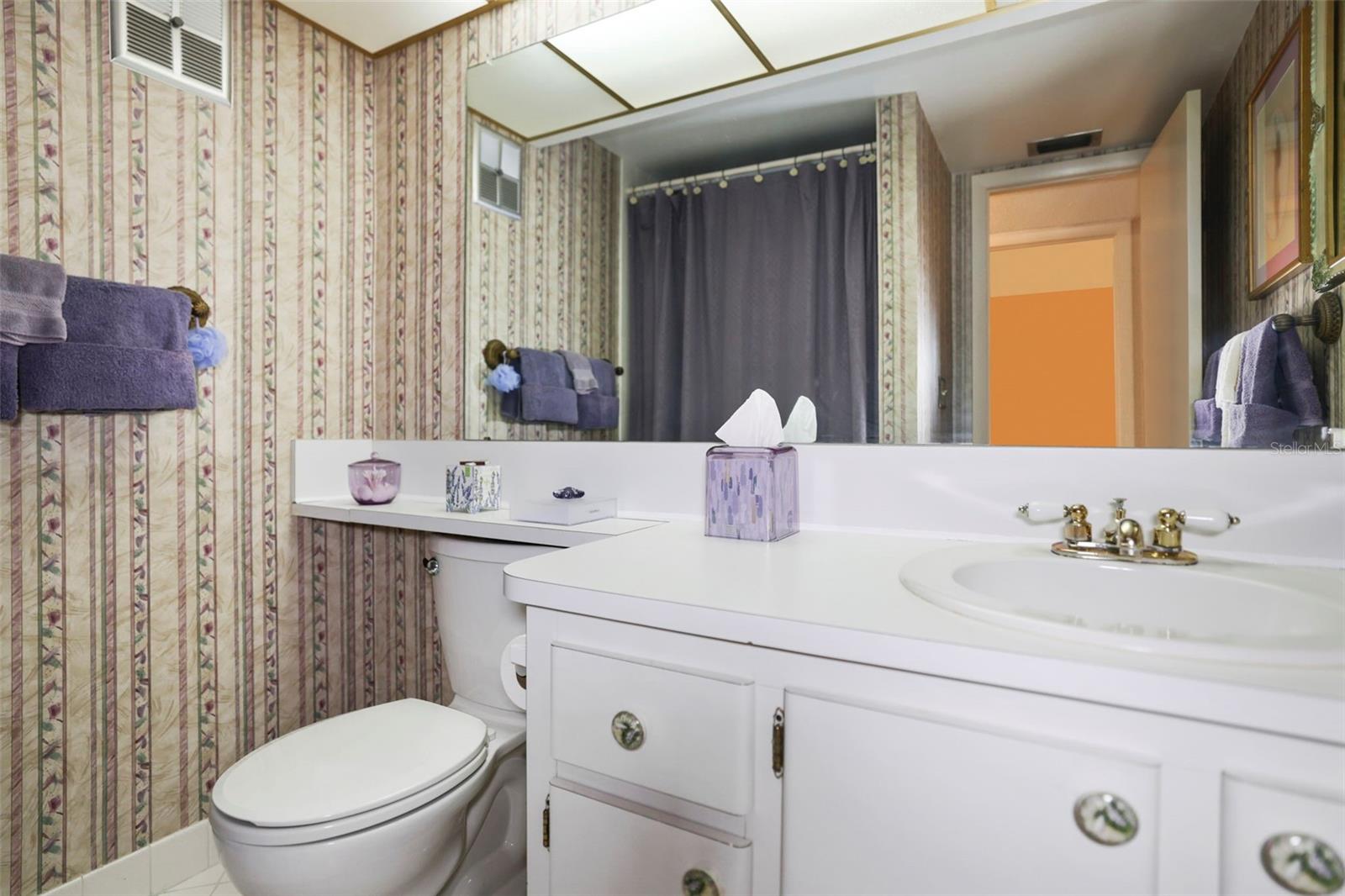 Image 16 of 33 For 4550 Cove Circle 1003