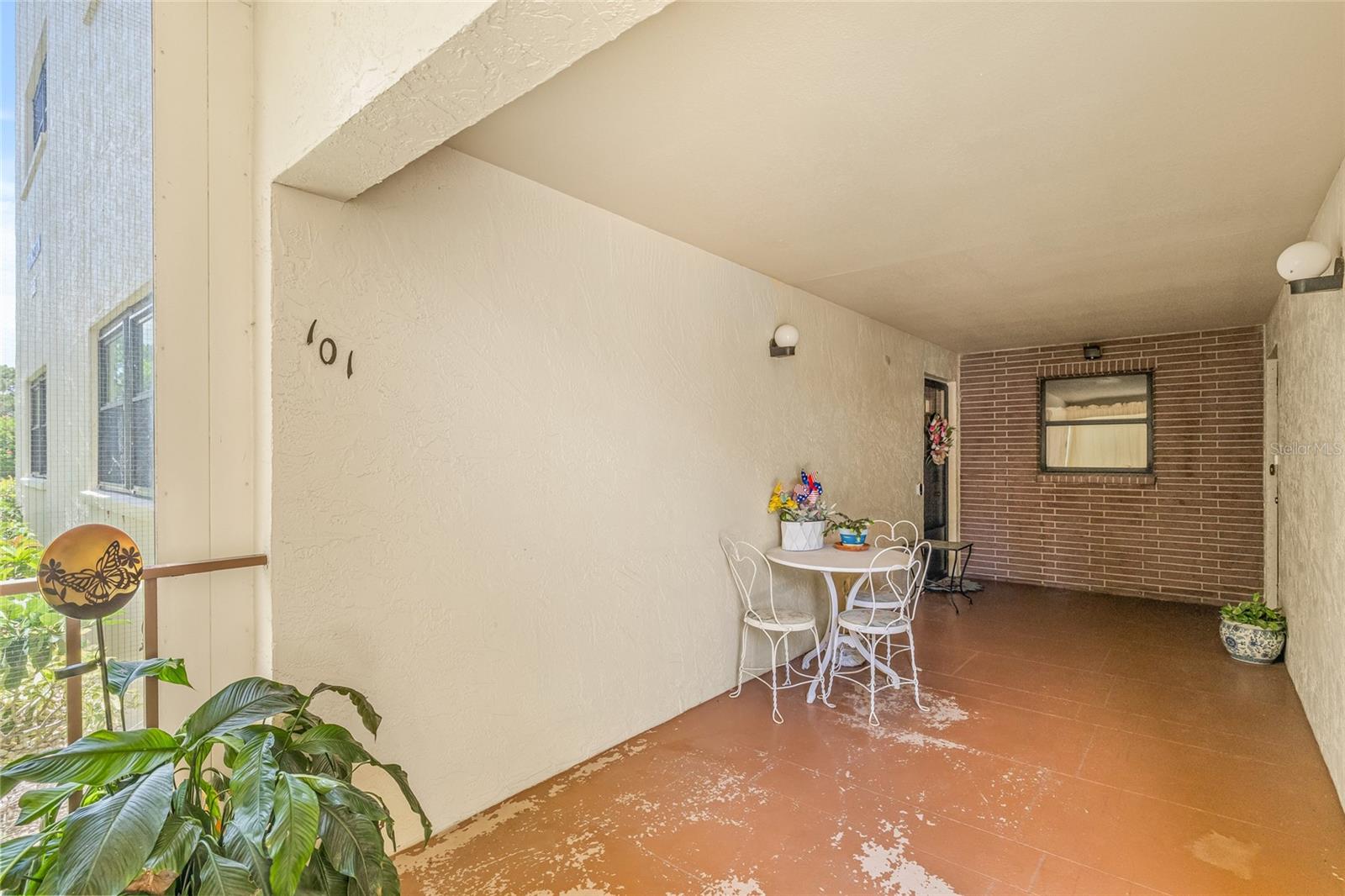 Image 16 of 37 For 6188 80th Street N 101