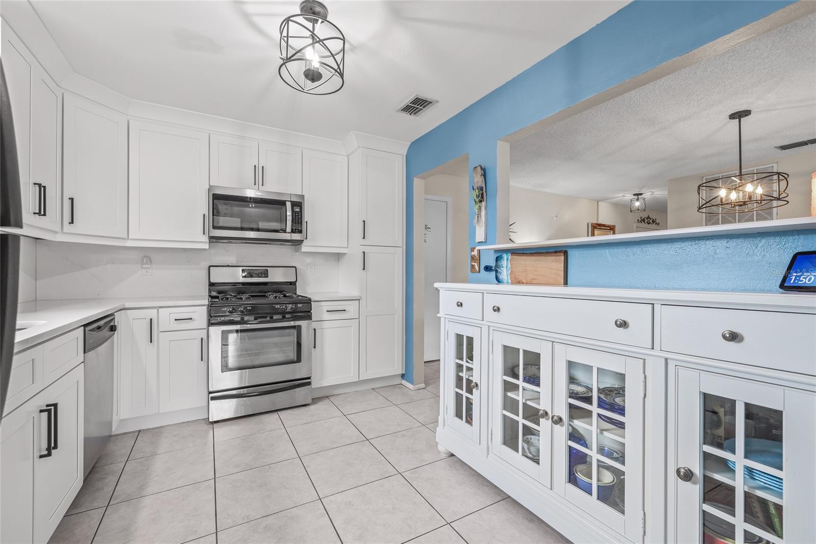 Image 18 of 37 For 6188 80th Street N 101