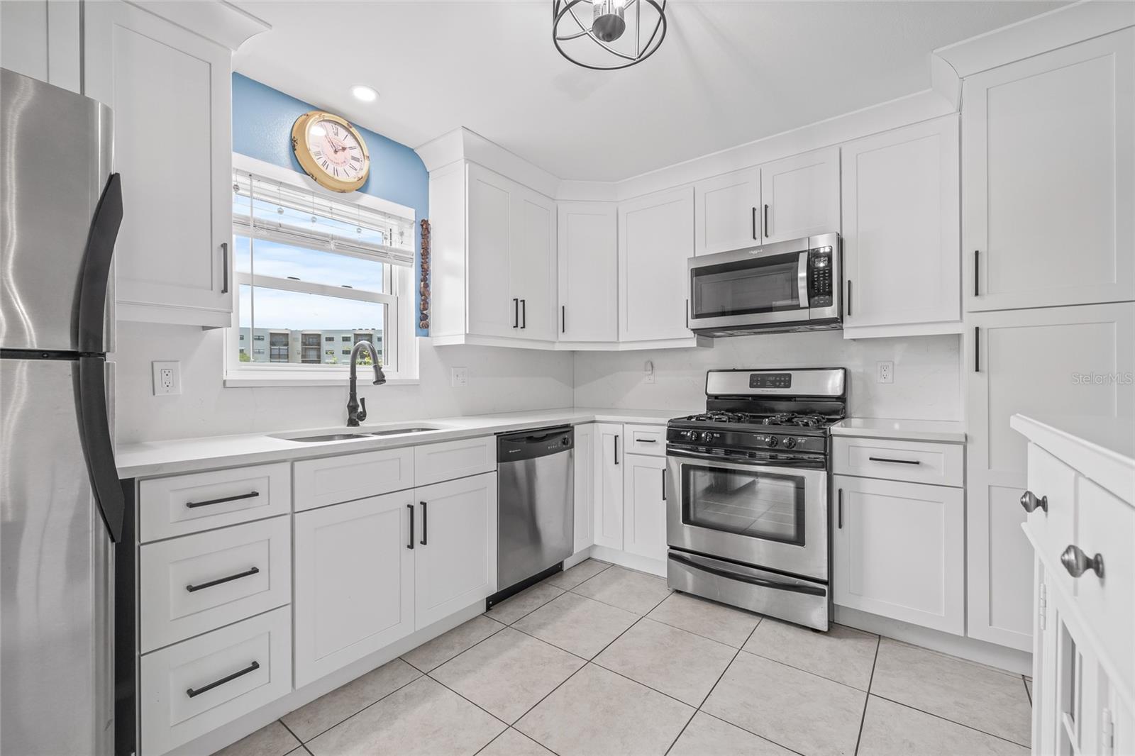 Image 3 of 37 For 6188 80th Street N 101