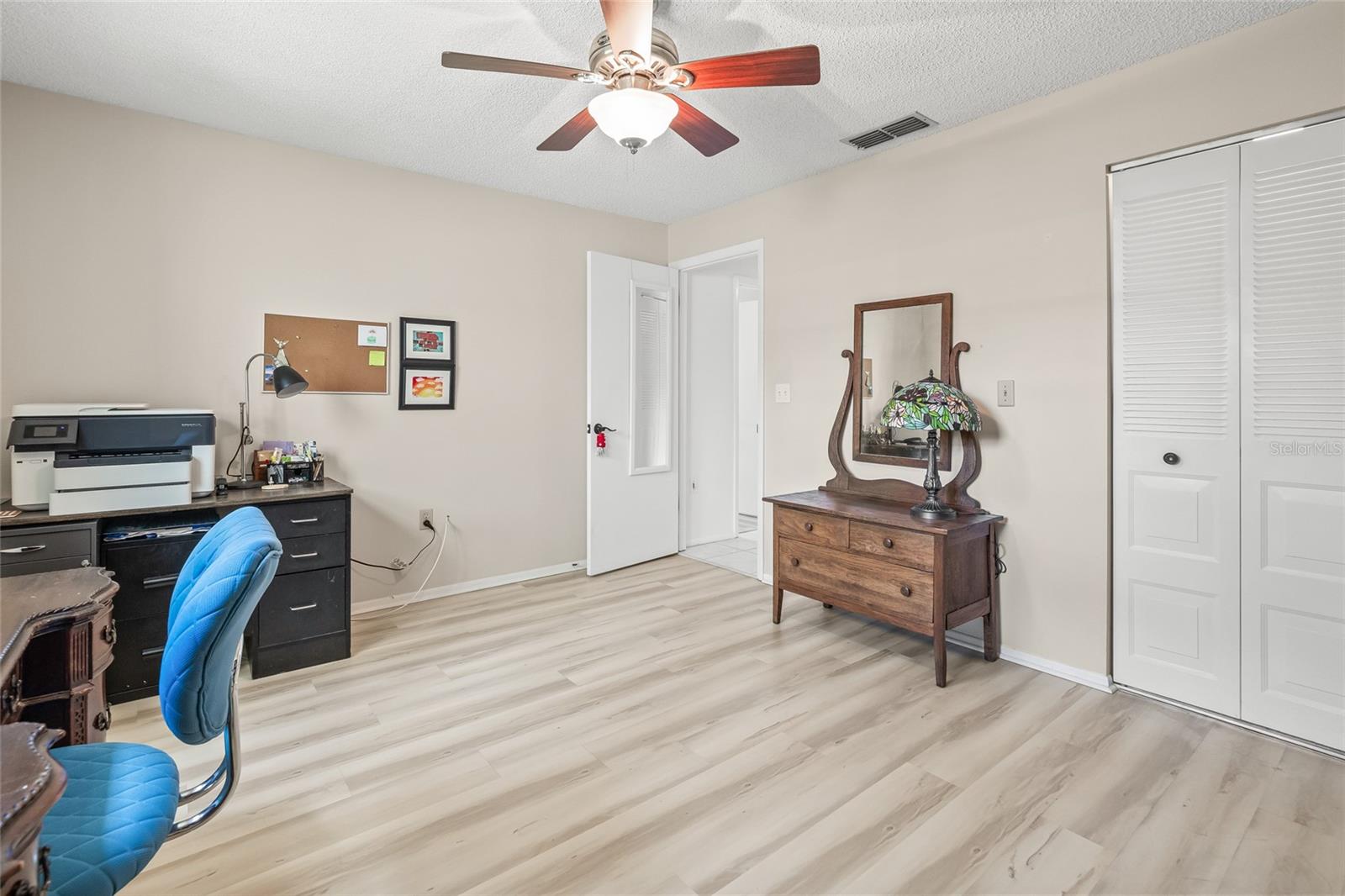 Image 9 of 37 For 6188 80th Street N 101