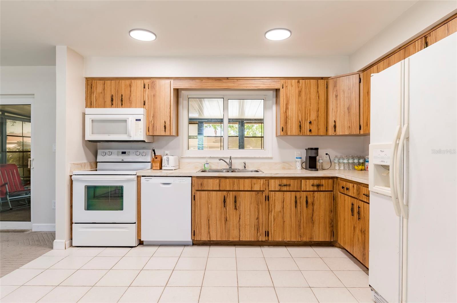 Image 17 of 31 For 1818 Willow Oak Drive