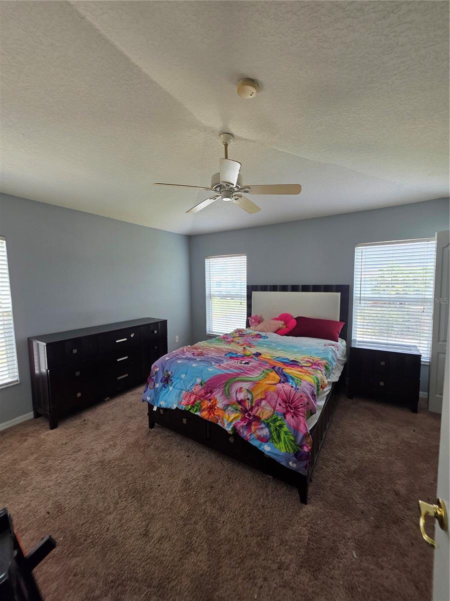 Image 20 of 27 For 13157 Kings Crossing Drive