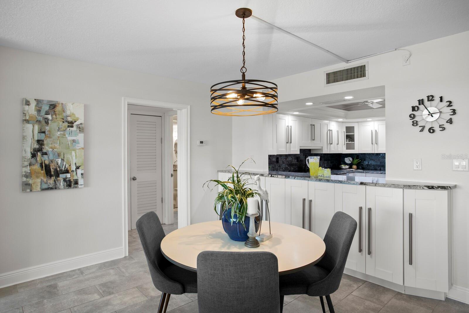 Image 25 of 100 For 17920 Gulf Boulevard 1806