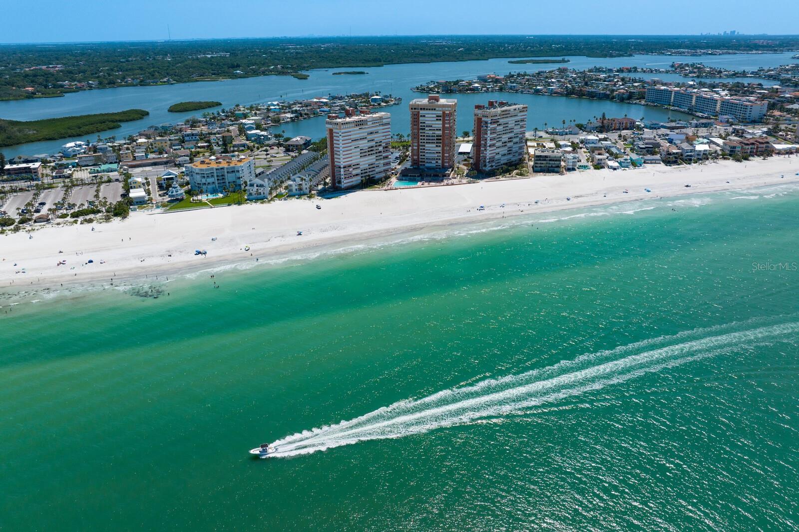 Image 30 of 100 For 17920 Gulf Boulevard 1806