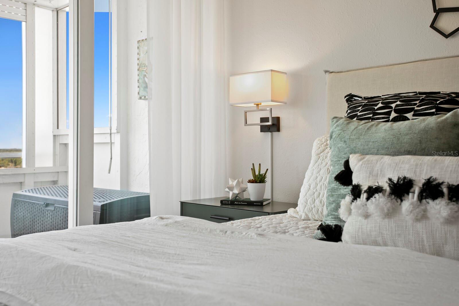 Image 53 of 100 For 17920 Gulf Boulevard 1806