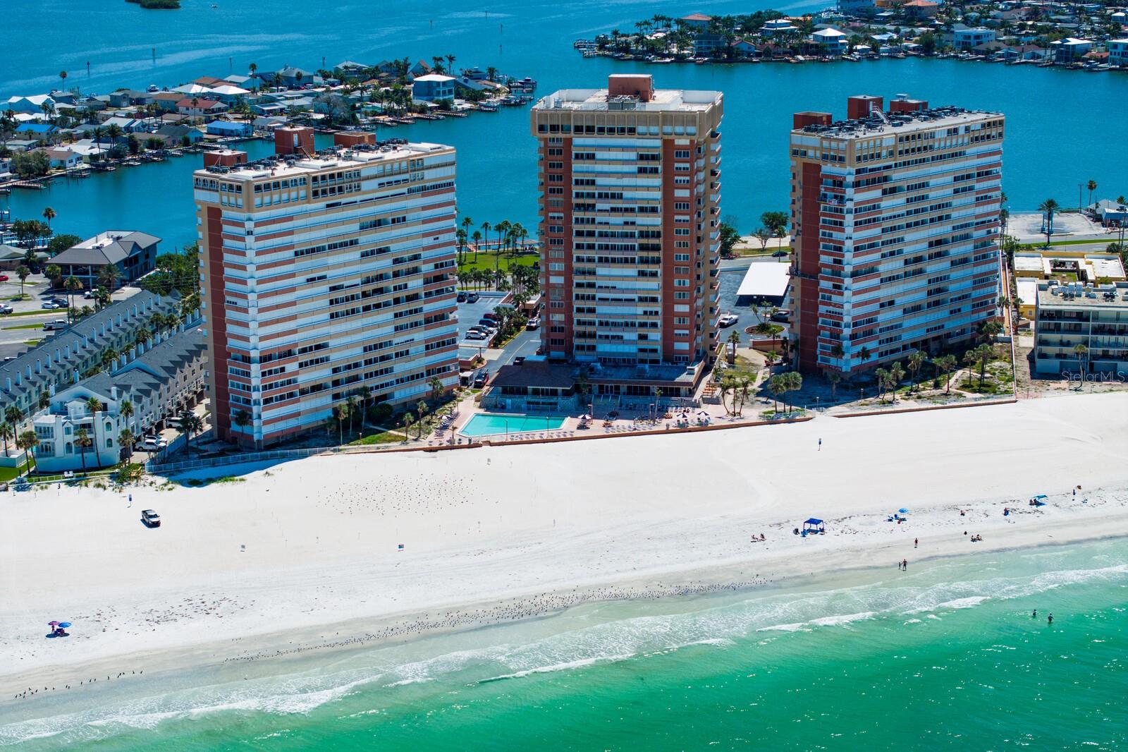 Image 60 of 100 For 17920 Gulf Boulevard 1806