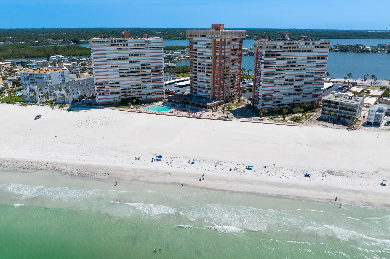 Image 86 of 100 For 17920 Gulf Boulevard 1806