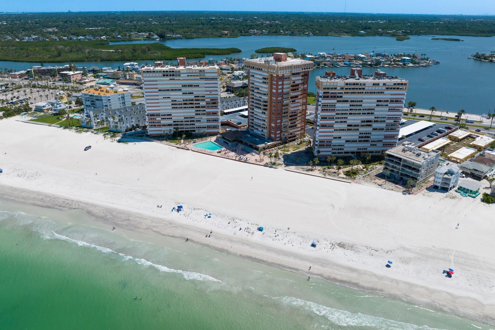 Image 90 of 100 For 17920 Gulf Boulevard 1806