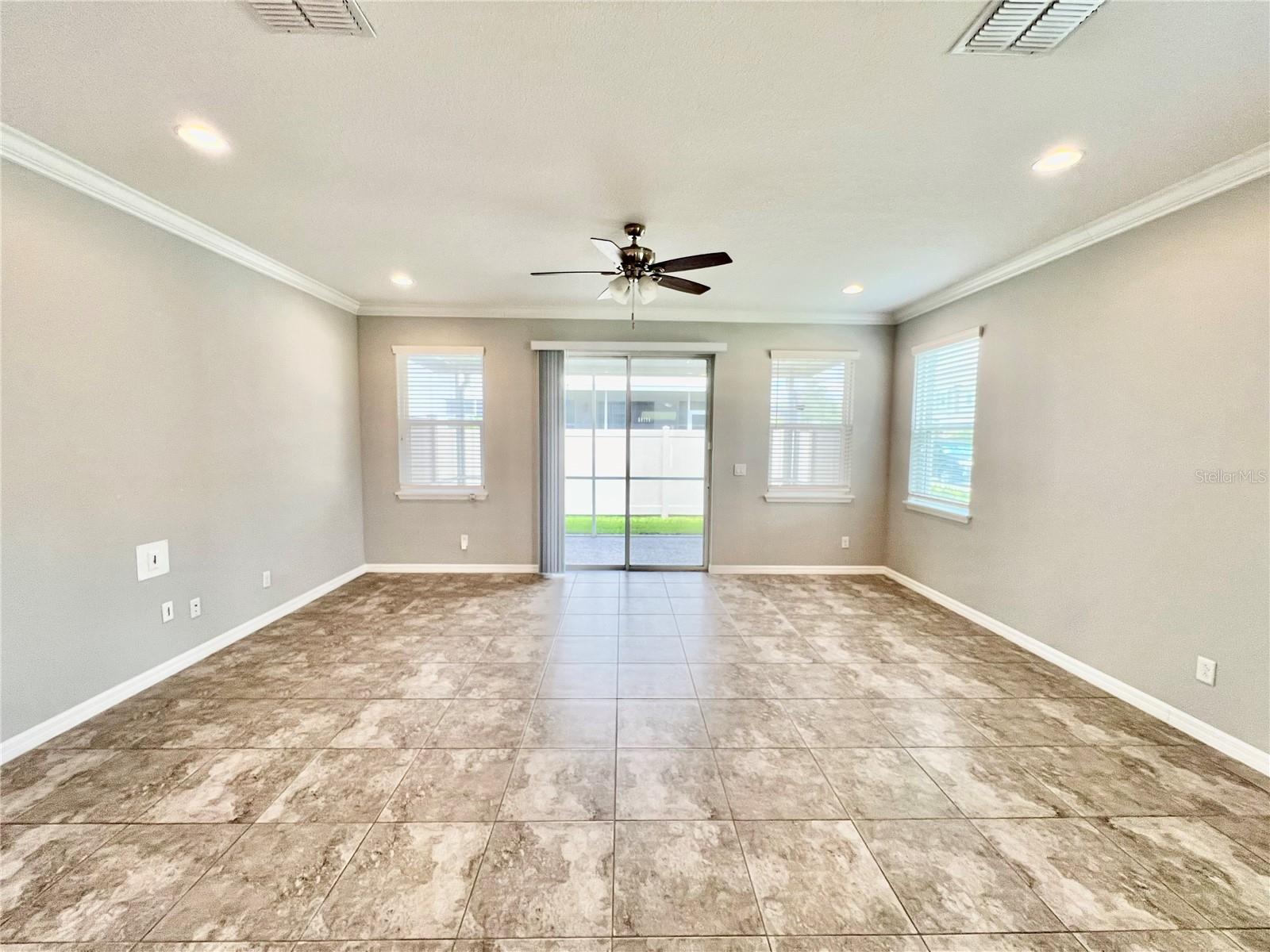 Image 10 of 33 For 26340 Limestone Springs Way