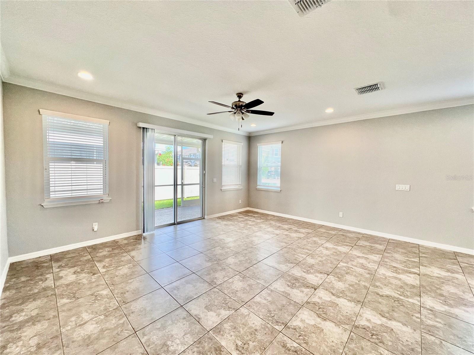Image 11 of 33 For 26340 Limestone Springs Way