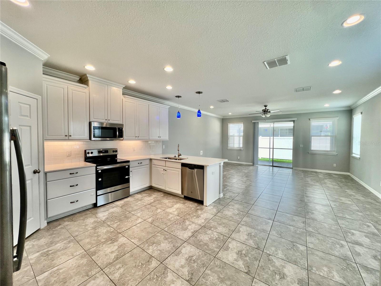 Image 6 of 33 For 26340 Limestone Springs Way