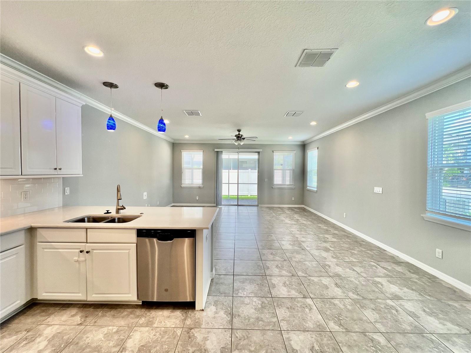 Image 9 of 33 For 26340 Limestone Springs Way