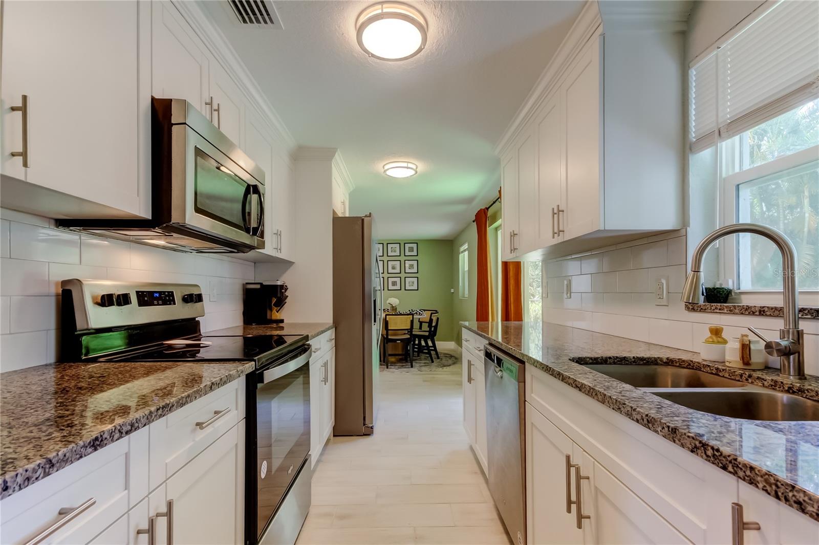 Image 15 of 40 For 2750 Edenwood Street