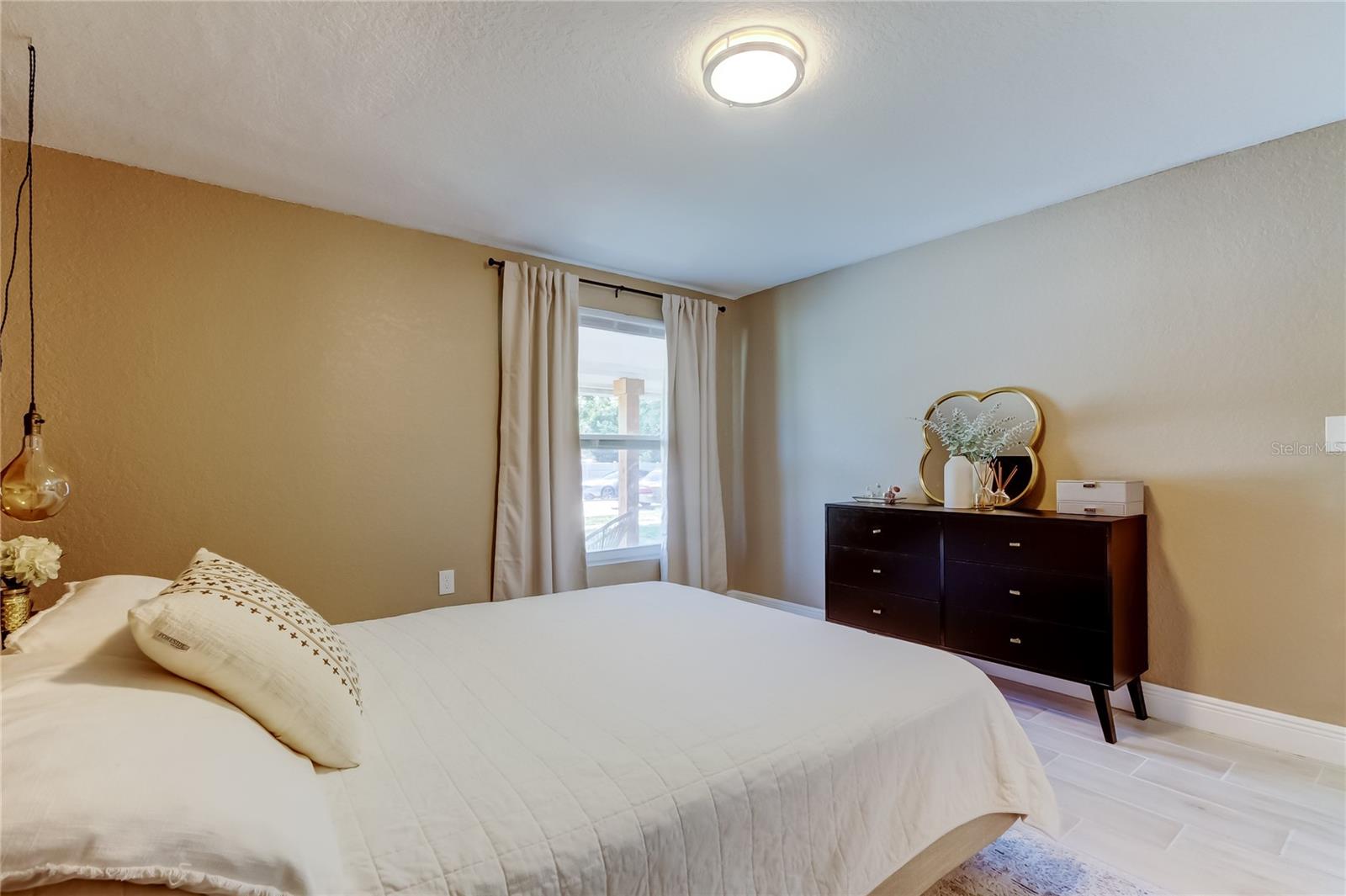 Image 17 of 40 For 2750 Edenwood Street