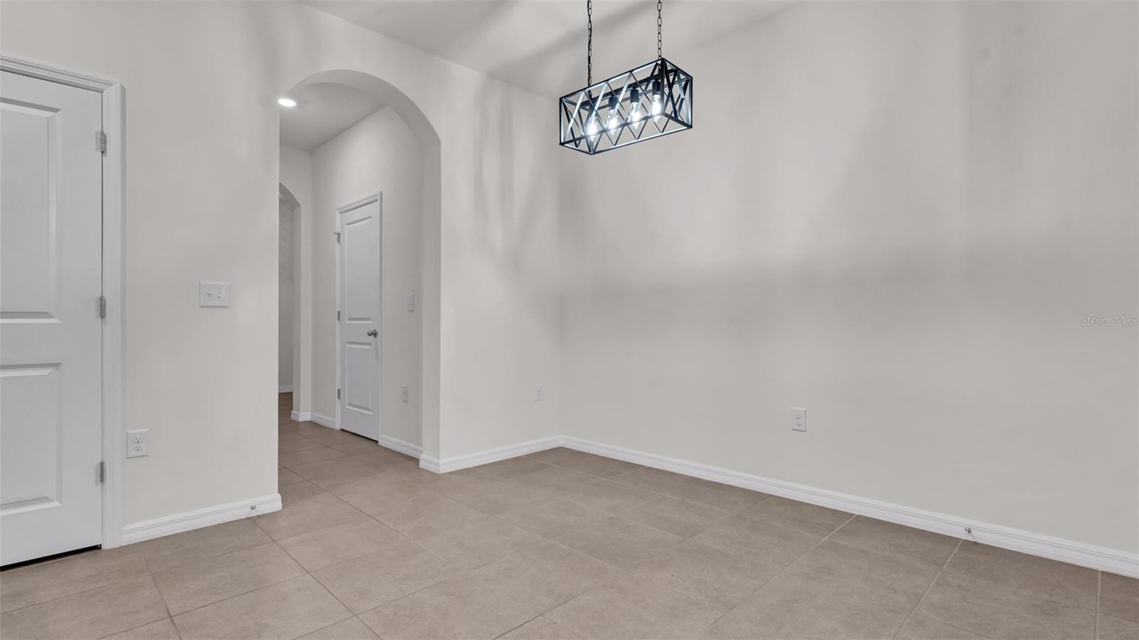 Image 10 of 40 For 2926 Suncoast Blend Drive