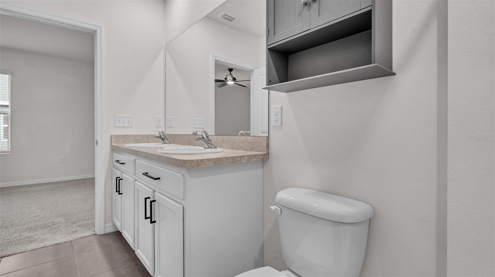 Image 26 of 40 For 2926 Suncoast Blend Drive