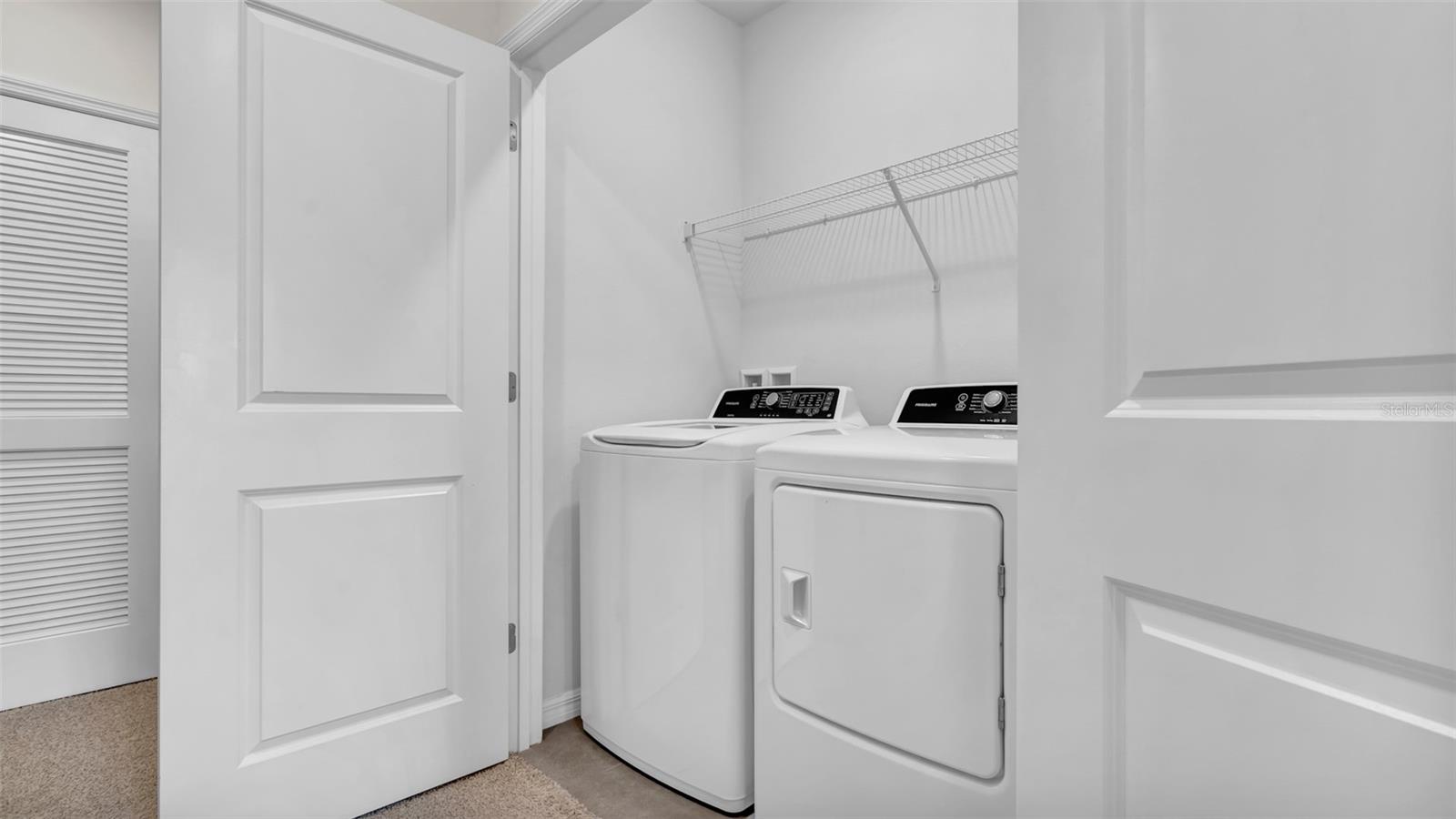 Image 32 of 40 For 2926 Suncoast Blend Drive