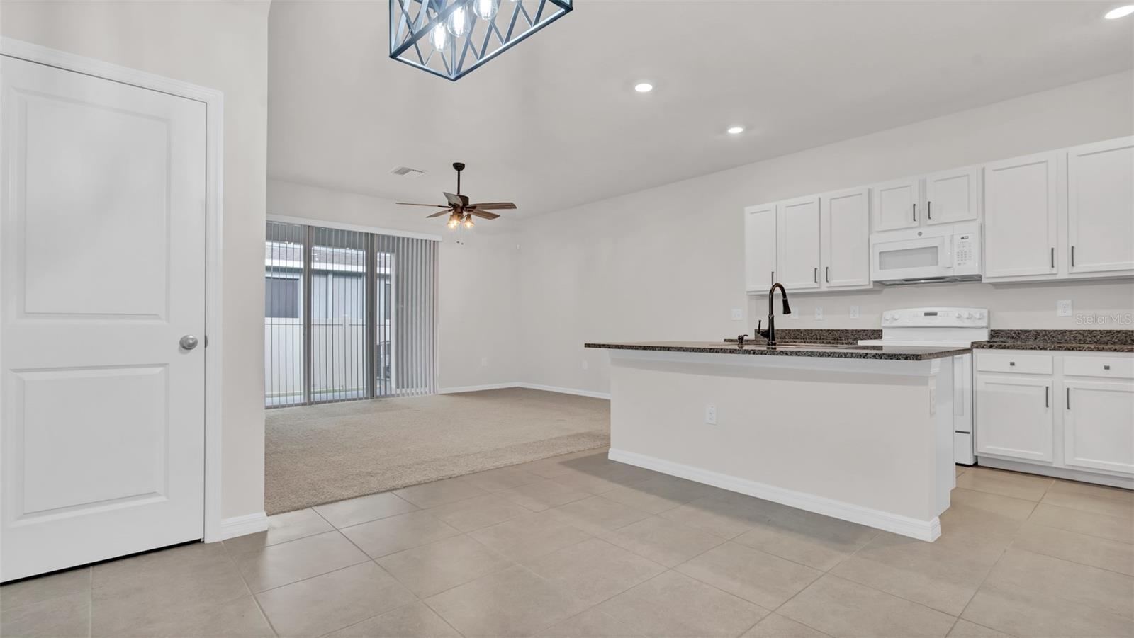 Image 7 of 40 For 2926 Suncoast Blend Drive