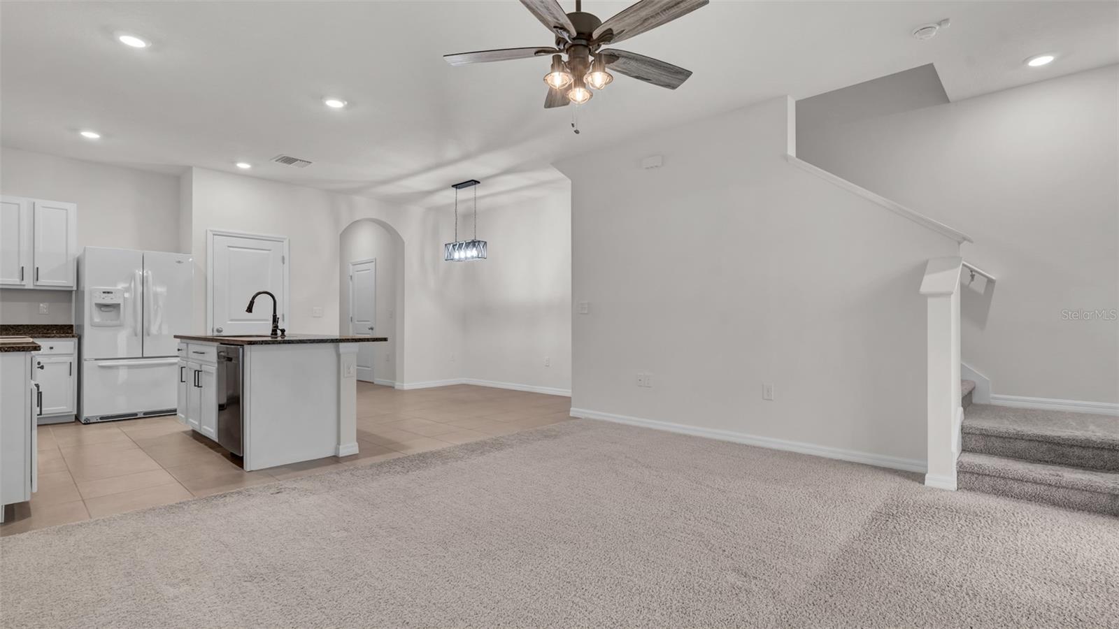 Image 8 of 40 For 2926 Suncoast Blend Drive