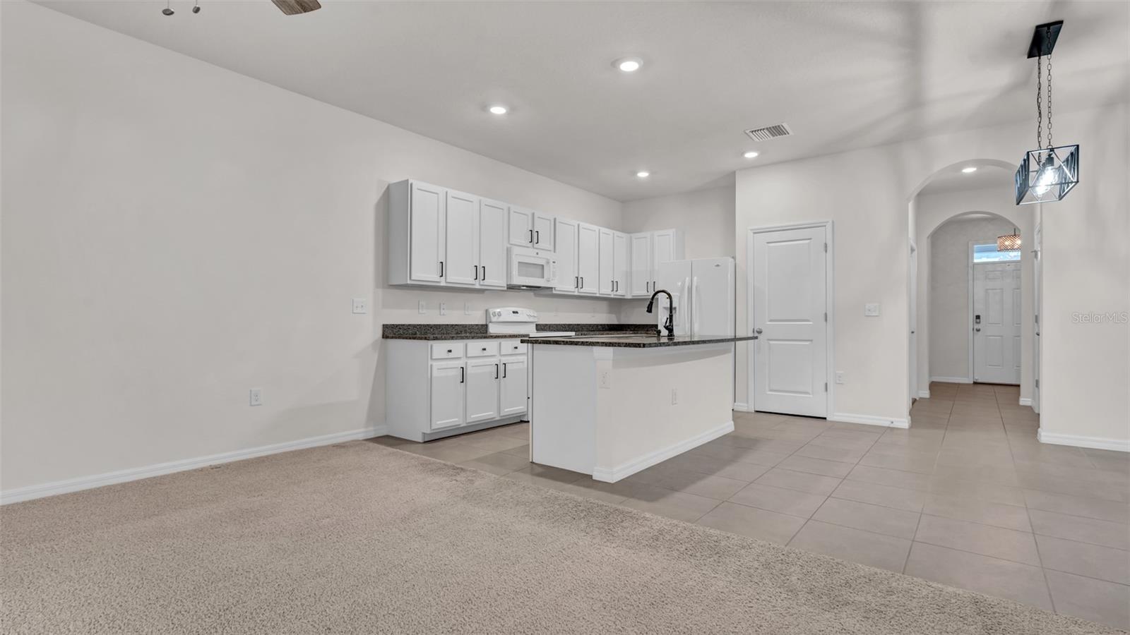 Image 9 of 40 For 2926 Suncoast Blend Drive