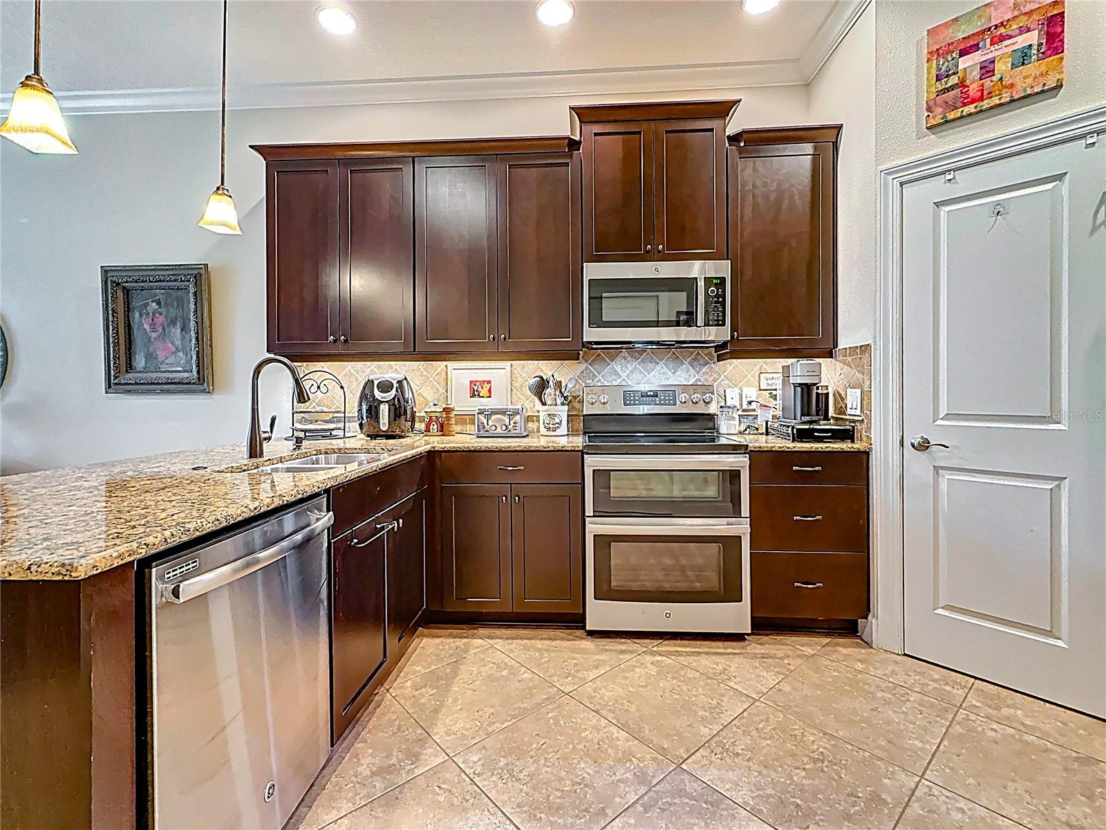 Image 19 of 72 For 3138 Nautical Place S
