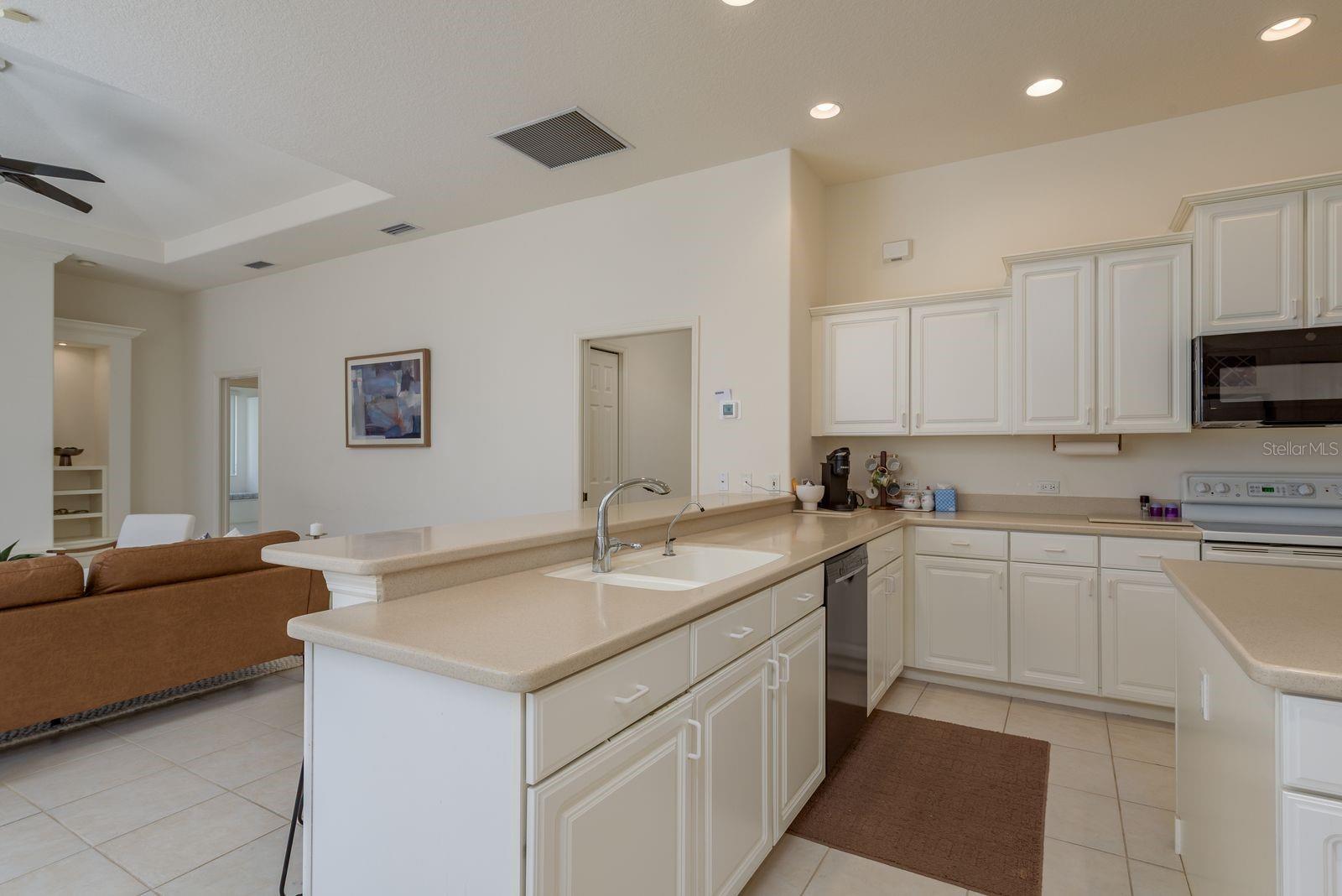 Image 10 of 41 For 987 Chickadee Drive