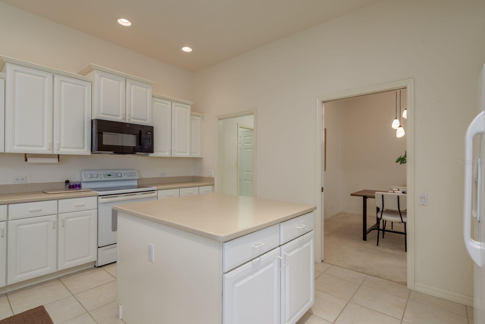 Image 11 of 41 For 987 Chickadee Drive