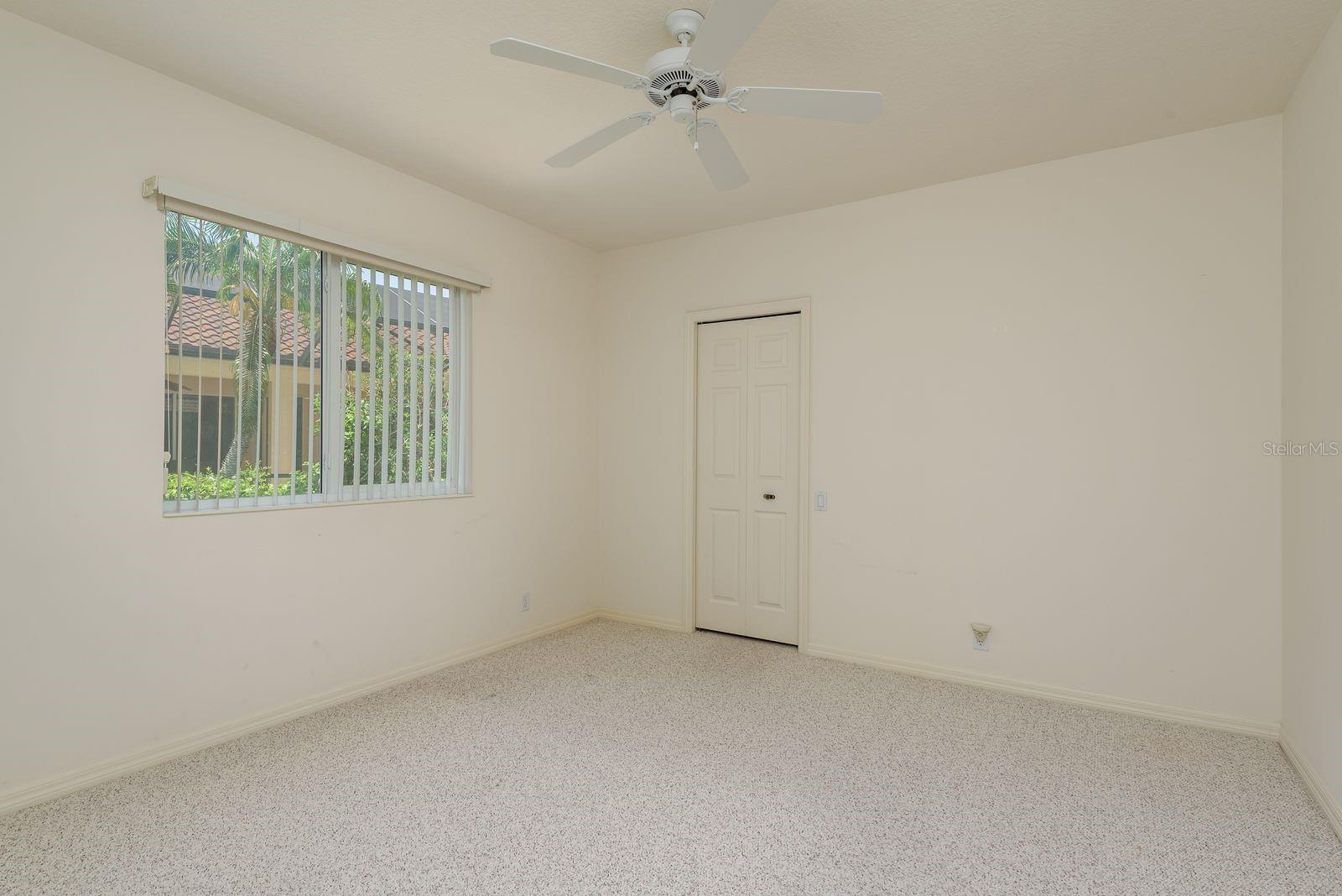 Image 21 of 41 For 987 Chickadee Drive