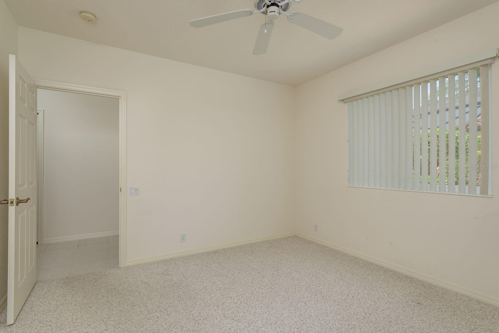Image 22 of 41 For 987 Chickadee Drive